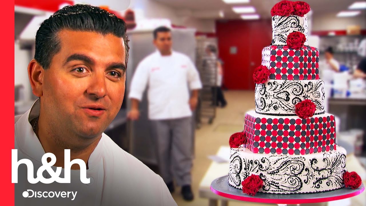 Buddy duda en hacer este pastel de bodas con el color gris | Cake Boss | Discovery H&H