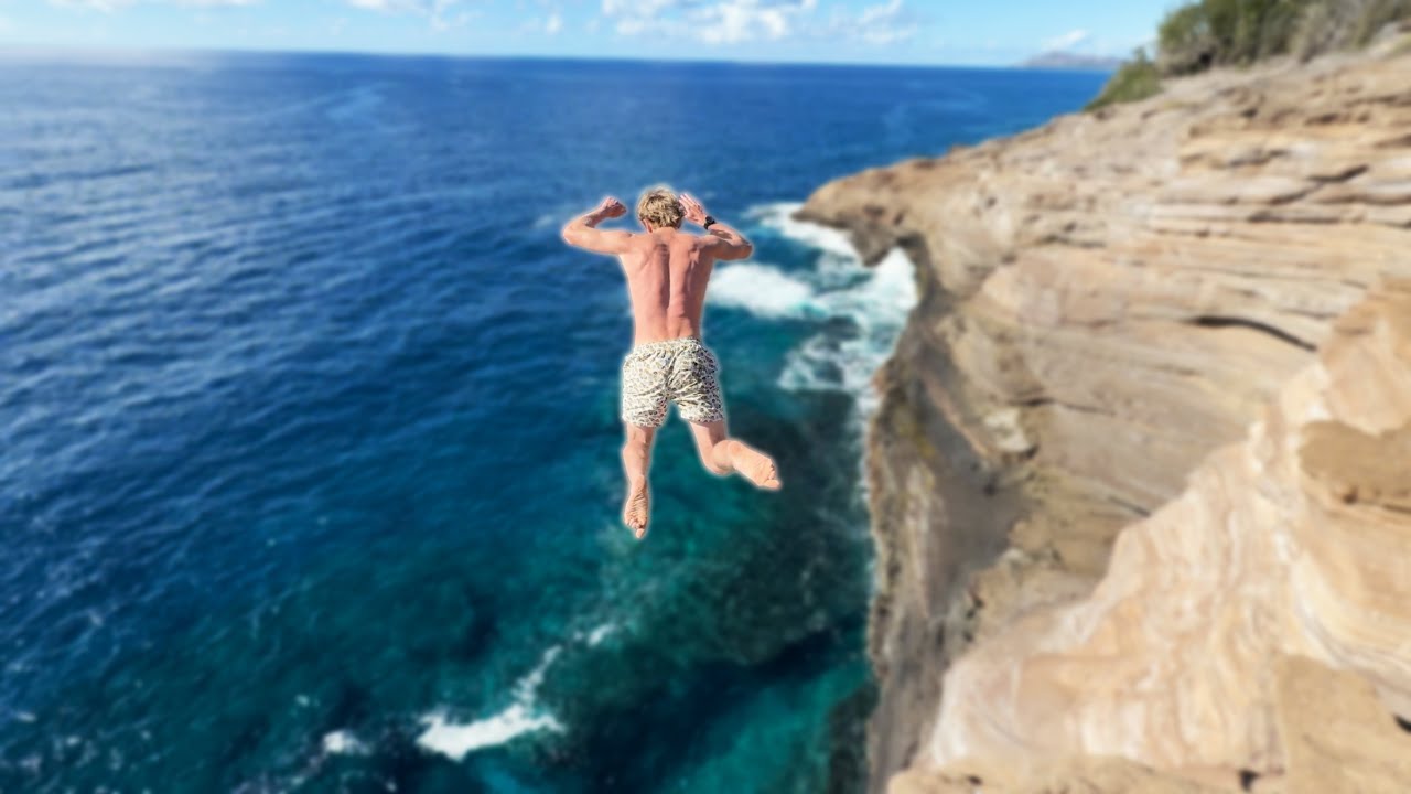 Мы прыгнули в самую голубую воду на Гавайях (прыжки со скалы высотой 90 футов).