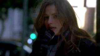 Castle defuses the bomb. 3x17