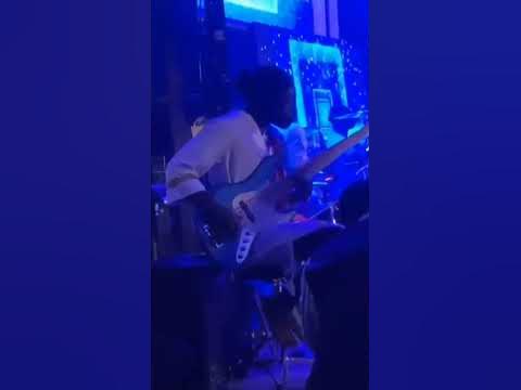 Elvis Yarwood playing Pentecostal bass🎸 Chords - YouTube