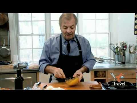 How Legendary French Chef Jacques Pépin Makes A Perfect Omelette