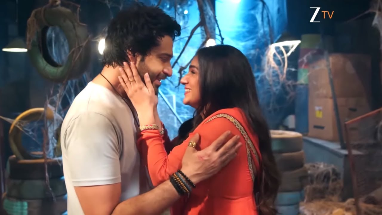 Jagriti - Ek Nayi Subah | Suraj finally confesses his love to Jagriti.