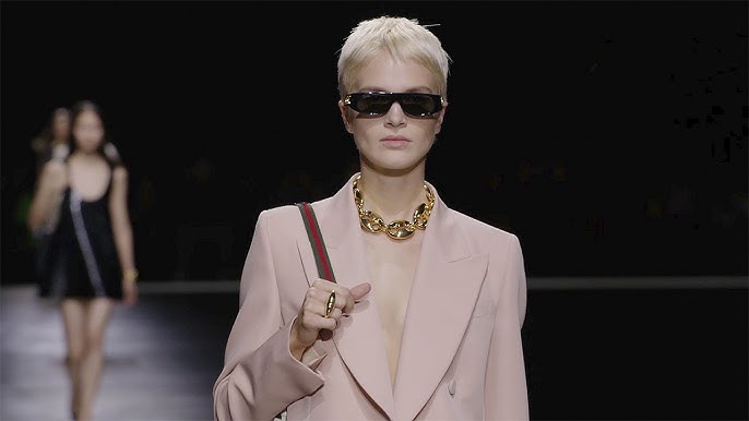 WATCH NOW  TOM FORD SUMMER 24 RUNWAY SHOW - Tom Ford