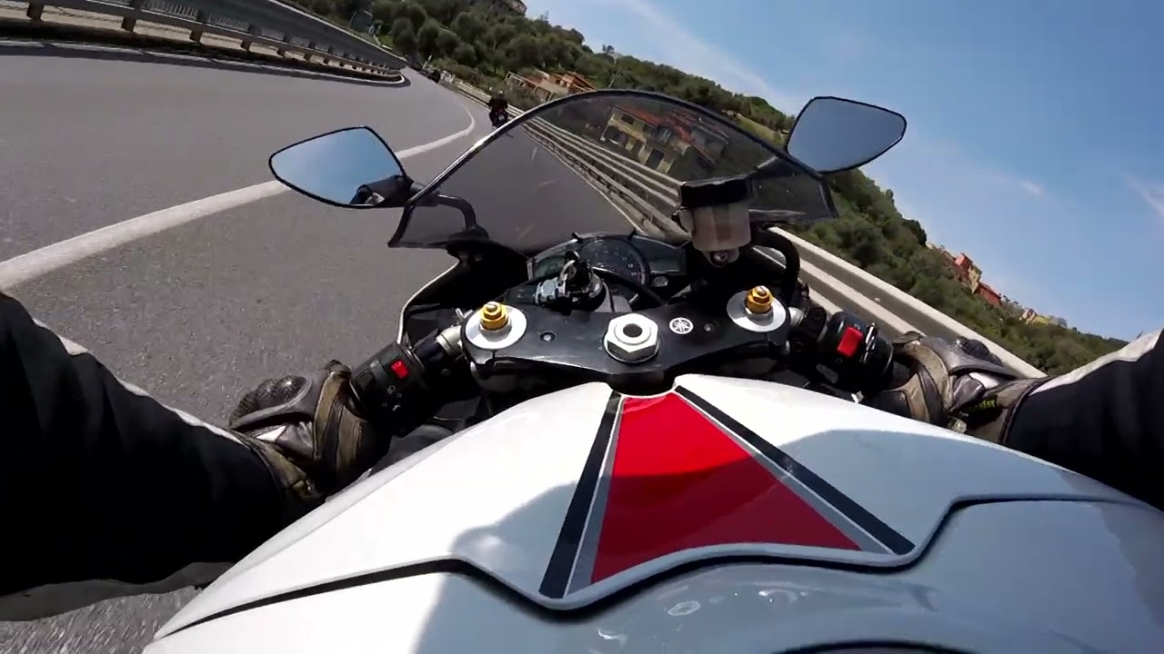 In moto in quattro    4 aprile 2019       -        dedicato a Paolo