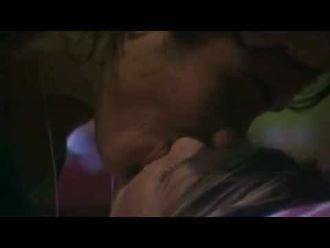 BBB 11 - Maria e Diana se beijam na boca [HD]