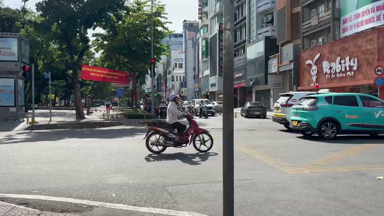 Góc Hai Bà Trưng/Hiền Vương/Đất Thánh Tây trưa mồng hai Tết Bính Ngọ (18/02/2026).