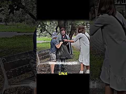 El niño y el hombre sin hogar - Pura bondad]