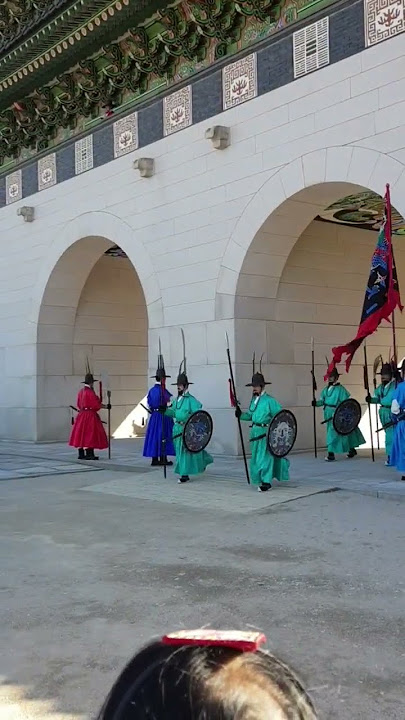 Changing of Royal Guards at the 📍Gyeongbukgong Palace - Seoul, S. Korea #seoul #southkorea #shorts