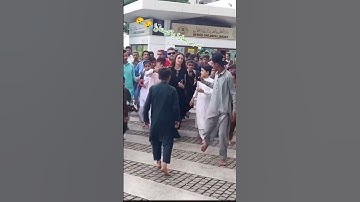 Painful Scene in Islamabad | Foreign Girl | Faisal Mosque | Aurat ki Video Viral #viral #viralvideo