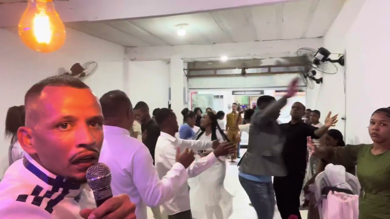 Ap Leandro ( encontro de vasos com Santa ceia )