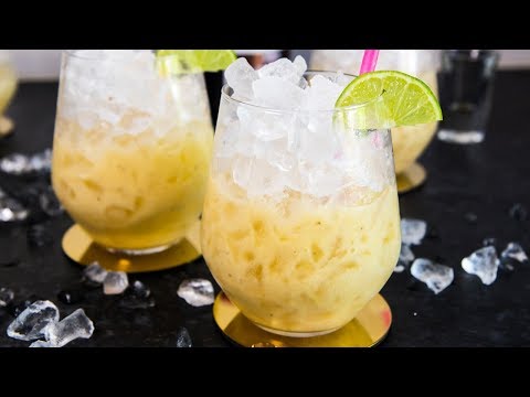 banana-daiquiri-cocktail-recipe---refreshing-party-cocktails-with-rum-at-home