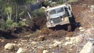 Camión americano en cerros de Caburgua