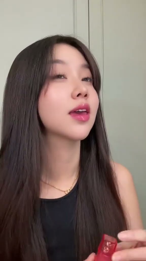 lip tinted serum meibie???