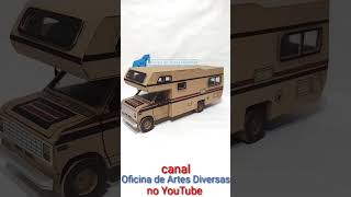 motorhome feita com papelão