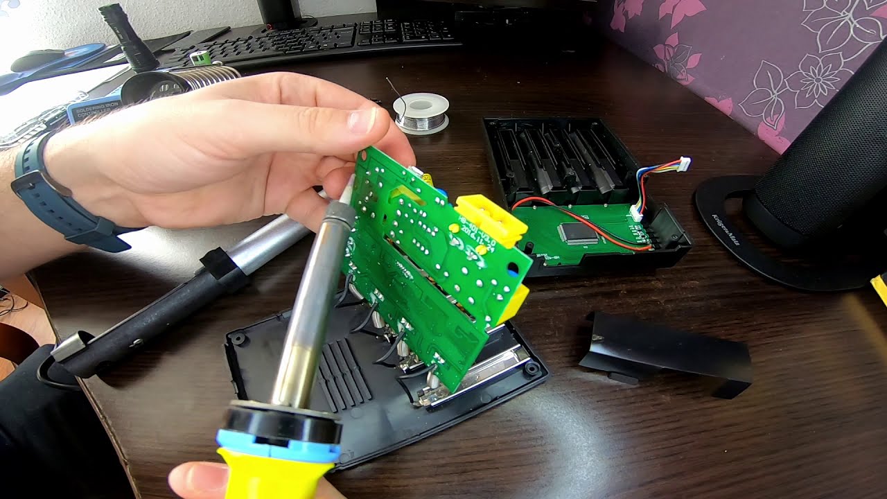 Nokoser Digi D4S naprawa uniwersalnej ładowarki z Aliexpress