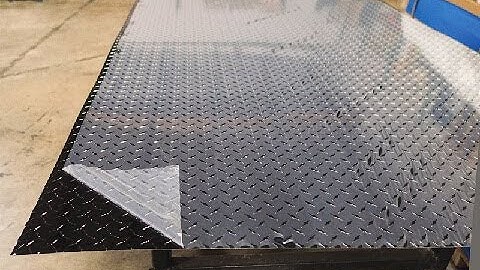 Thép tấm cắt đục lỗ bản mã thanh la giá rẻ uy tín chất lượng tại quận 1 Tphcm