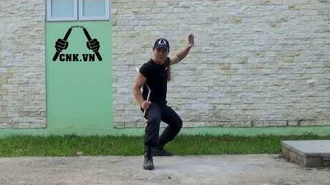 Côn nhị khúc Lý Tiểu Long - Côn nhị khúc phong cách Lý Tiểu Long