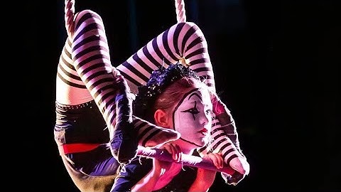 Etta aerial trapeze Zirkus Festival 2025