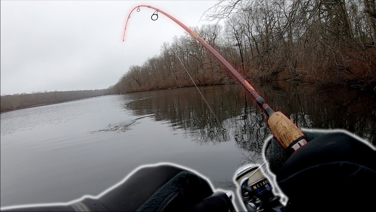On a CRAPPIE Mission! - Winter Fishing w/the Crappie Magnet - Long Island NY