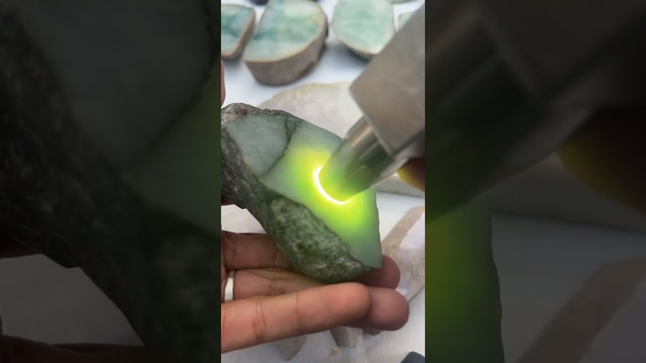 ပညာတအားရတဲ့ မန်းတလေးကျောက်စျေကွက်ထဲဆင်းပီး ခေါ်စျေး -ရောင်းစျေး လေ့လာခြင်း