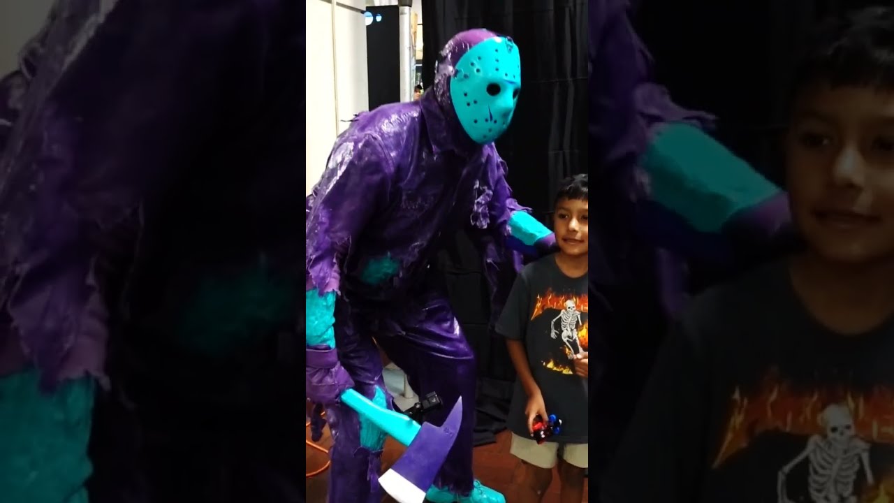 Jason Voorhees Retro Gameplay Cosplay! #shorts #halloweencostume