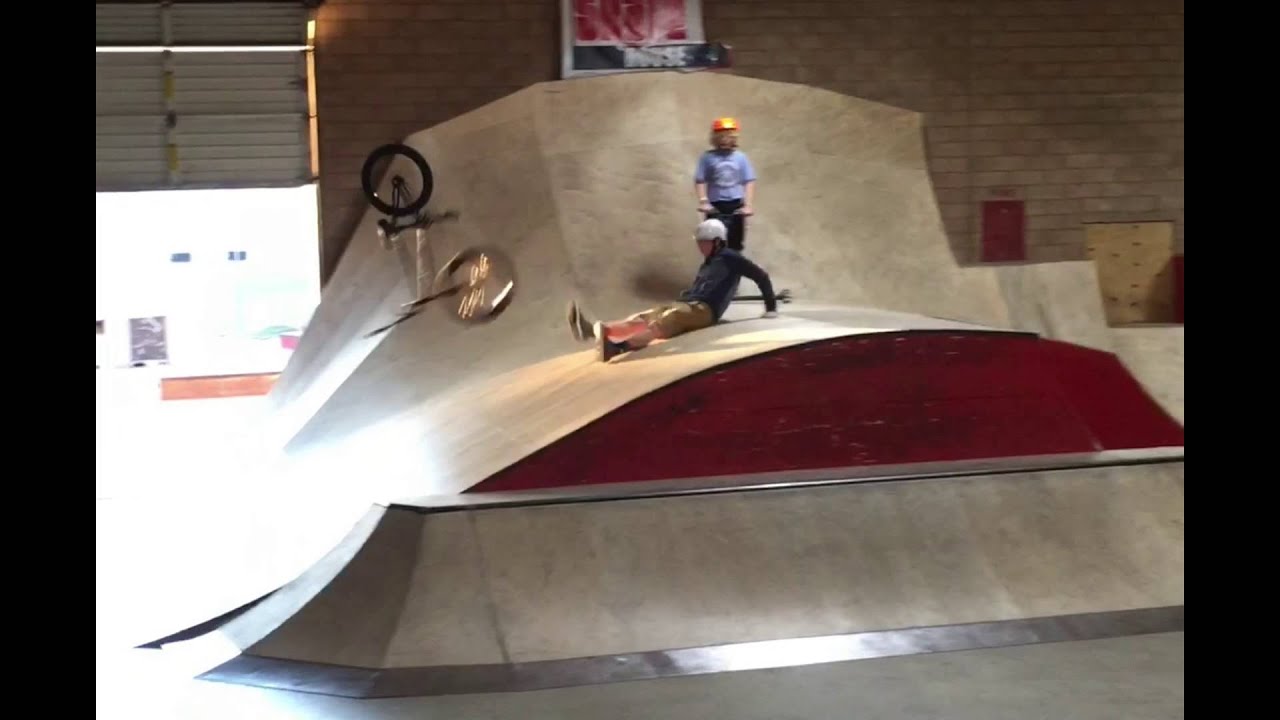 BMX BACKFLIP CRASH!!! - YouTube