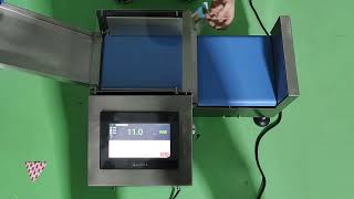 11.2 g Sachet on a Compact High-Precision Checkweigher