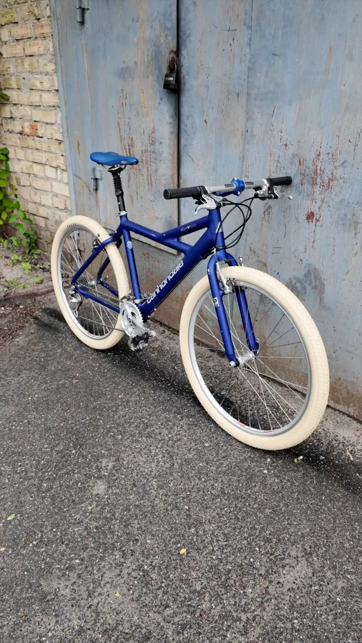Restored 1996 Cannondale Killer V900 - YouTube