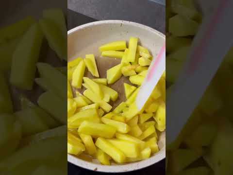 КАРТОШЕЧКА С ГРИБАМИ И СМЕТАНОЙ