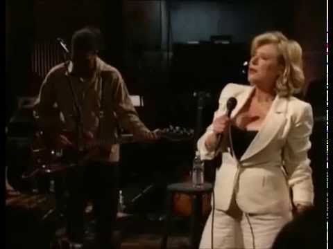 Marianne Faithfull - Working Class Hero [1995] (Live)
