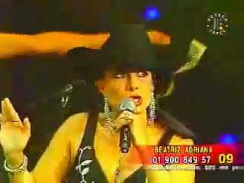 BEATRIZ ADRIANA CANTA "LA BASURITA" DIVA DE DIVAS