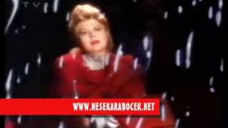 NEŞE KARABÖCEK - YAĞMUR AĞLIYOR (1991) Resimi