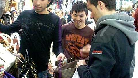 Haggling at the Grand Bazaar.avi