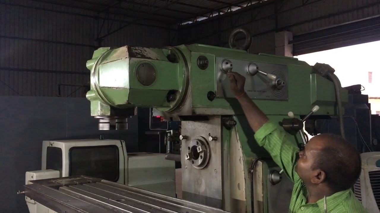 Universal Milling Machine - Fexac