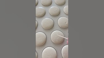 Trouble Bubbles 🫧 #macaron #frenchmacarons #bubble #popping #process #fyp #shorts