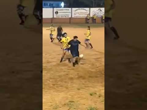 DOMÍNIO ABSURDO na Várzea 😳⚽ Essa jogadora HUMILHOU!