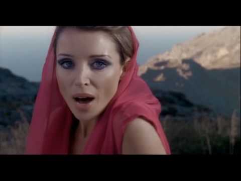 YouTubeでDannii Minogue - Perfectionを視聴 YouTubeでDannii Minogue - Perfectionを視聴