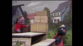 SUPER GROOVER The BOX-The Perfect Singl… Amazon.com: Super7 Supersize Sesame Street Super Grover - 17
