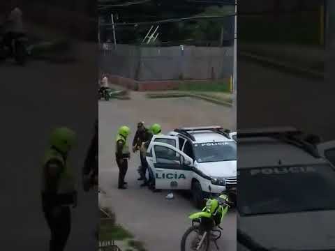 POLICÍAS CON ABUSÓ DE AUTORIDAD camera iphone 8 plus apk