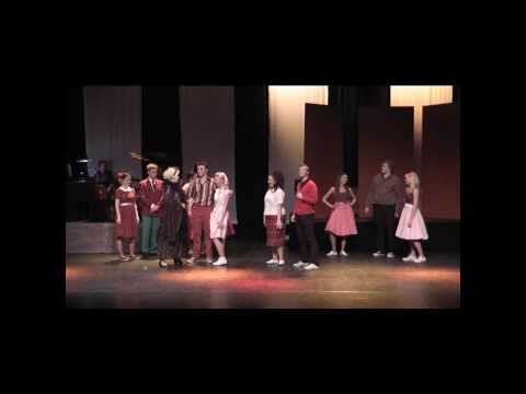 Ett kollage av musikalen HAIRSPRAY del 4.