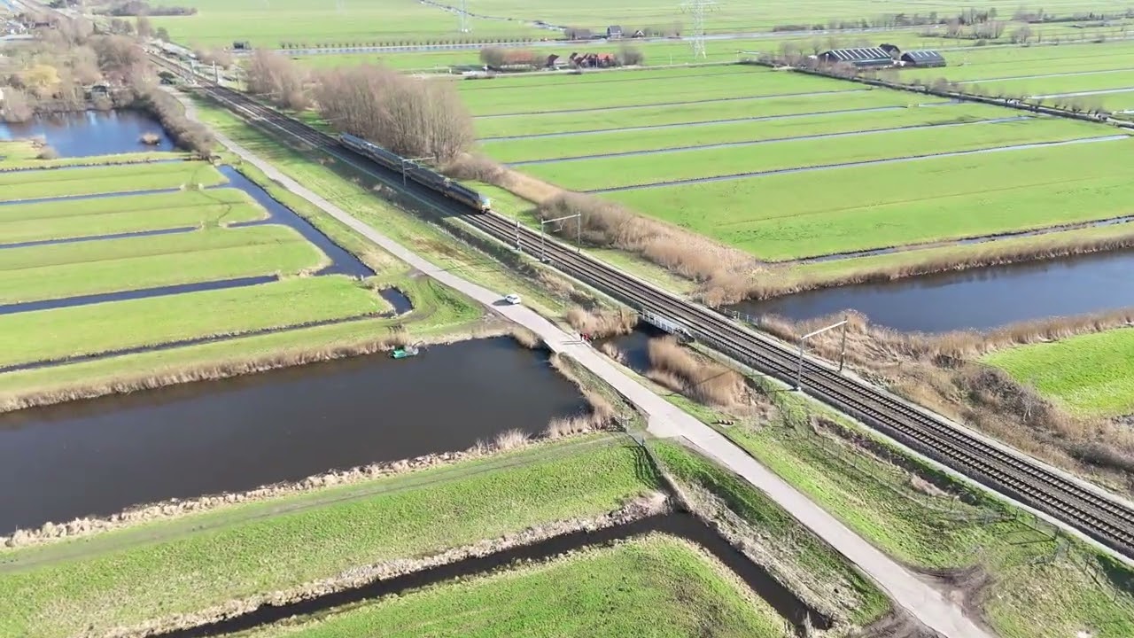 Reeuwijkse Plassen from Above – A Peaceful Drone Journey