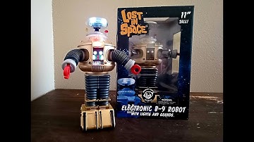 Unboxing Lost in Space B9 Robot Golden Boy Edition by Diamond Select