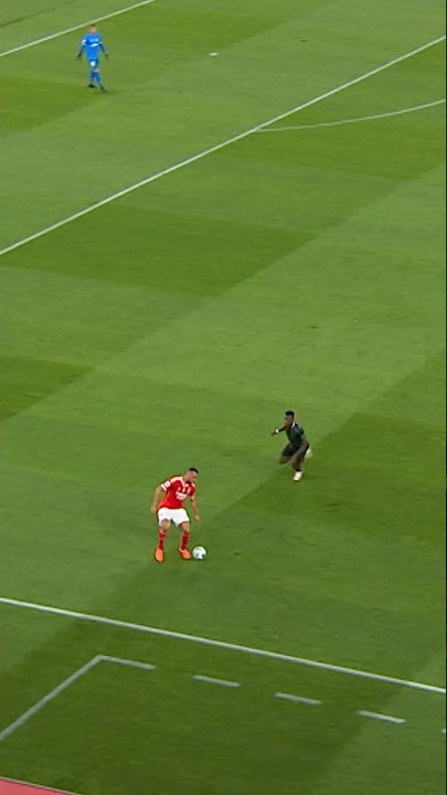 Arthur Cabral fez a estreia de 🔴⚪! #SLBCFEA