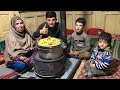 Simple And Peaceful Life In Gilgit Baltistan - Make Simple Macaroni And Eating With Family