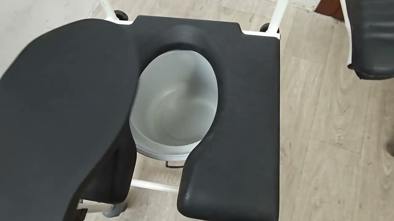 Крісло-туалет Tomtar Levina 320-2 б/в