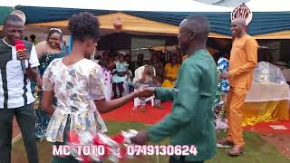 Top Hilarious kamba couple dance with Mc toto
