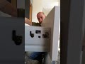 How to remove a Howdens drawer front.