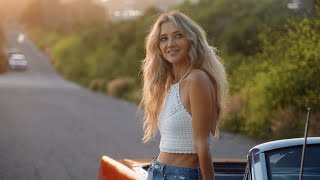 Sarah Darling - Red Mustang