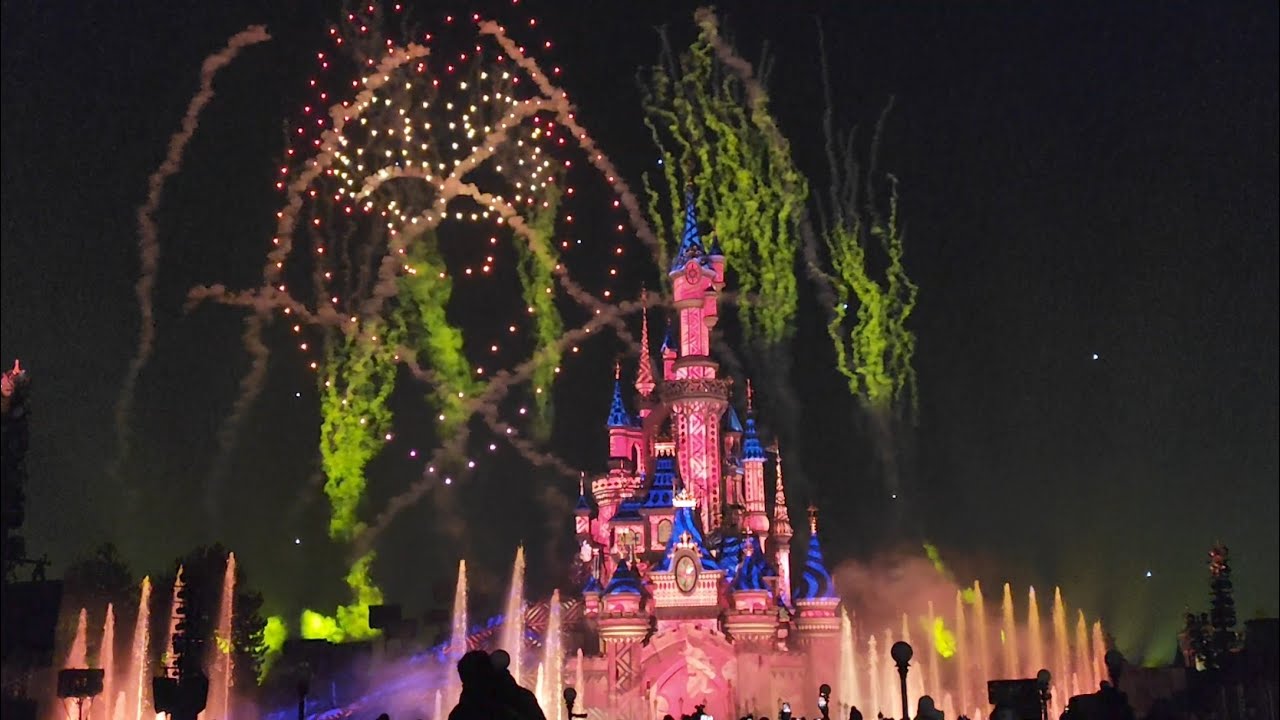 Le Roi Lion représenté dans le spectacle Disney Tales of Magic - Disneyland Paris 2025 ! [HD]