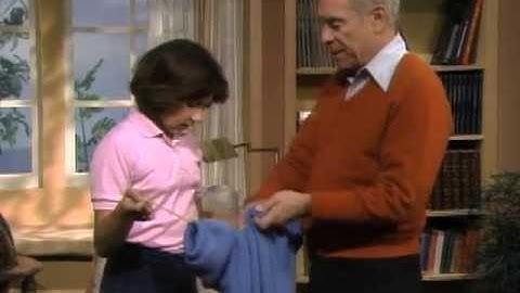 Can You Escape The Sweater? - Mr. Wizards Quick Quiz